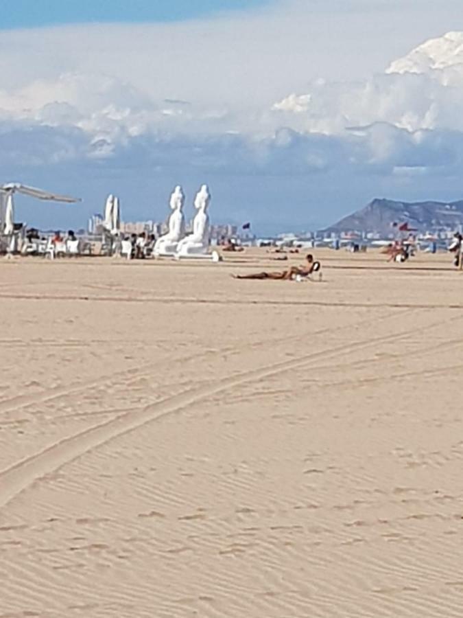 Chillout Grau De Gandia- Attico Para 6 Personas Invitamos Familias Y Jovenes, Dos Banos Exterior foto